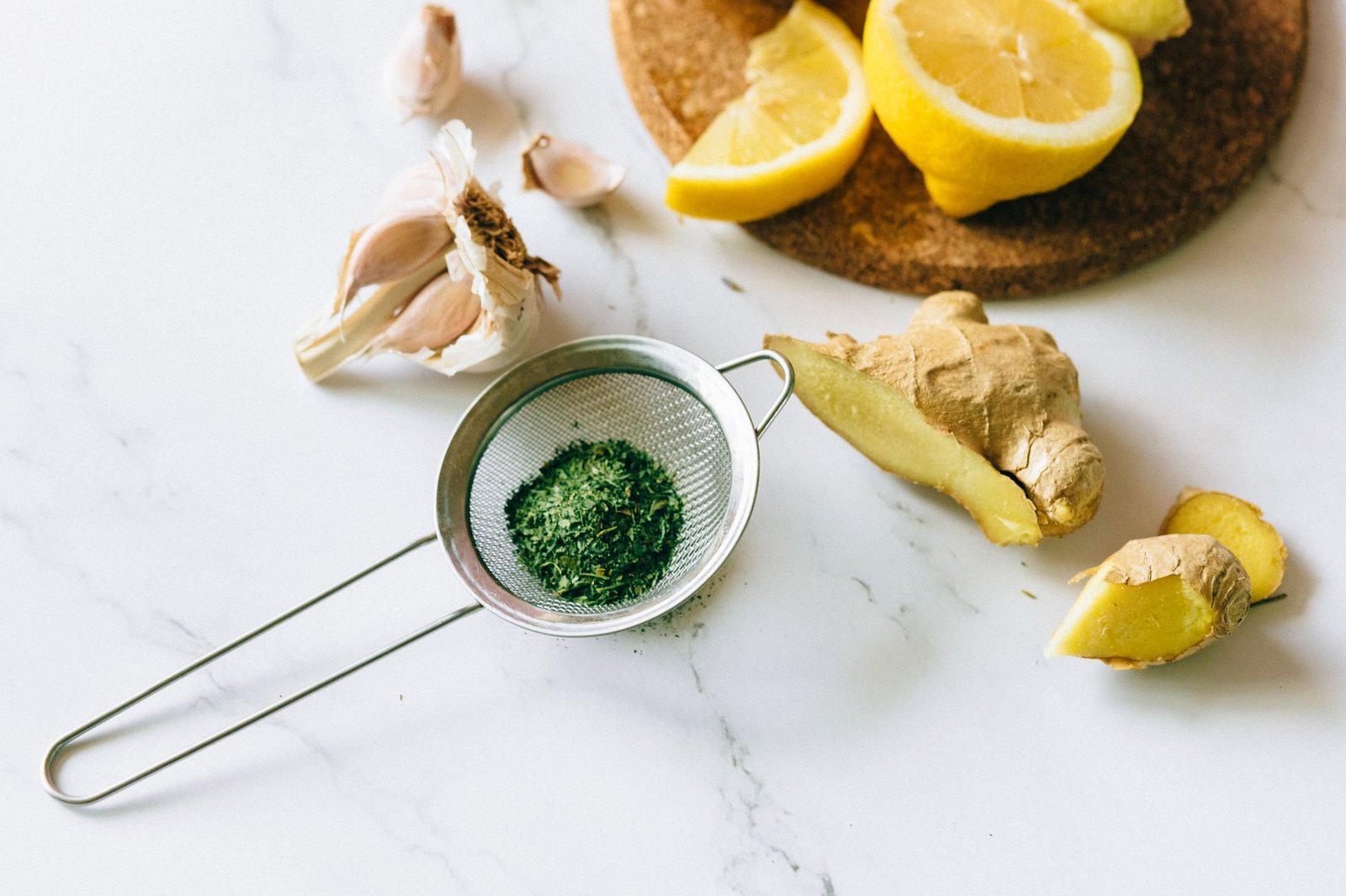 Nutrienti per le difese immunitarie autunno: vitamina C, zinco e selenio nell'alimentazione quotidiana
